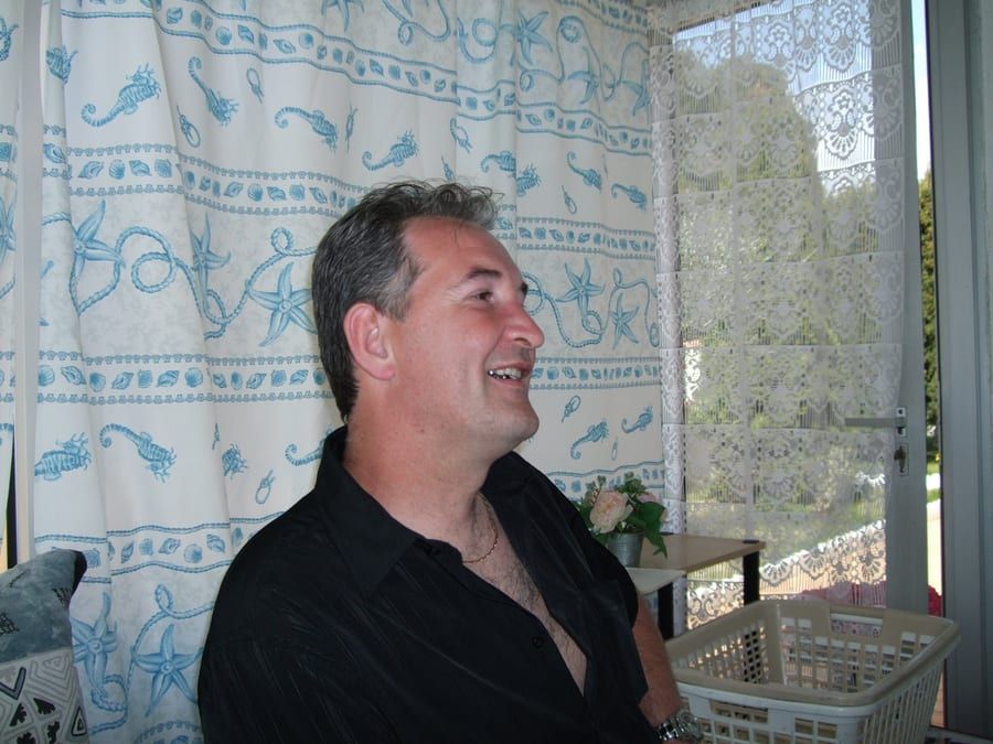 Profil von Dione